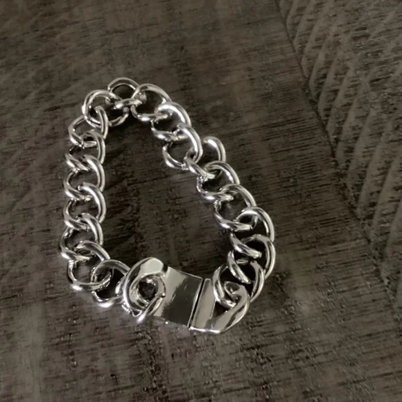 ID Chunky Choker - Picture 2 of 5